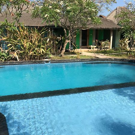 Maha Putri Bungalows Gili Trawangan Extérieur photo