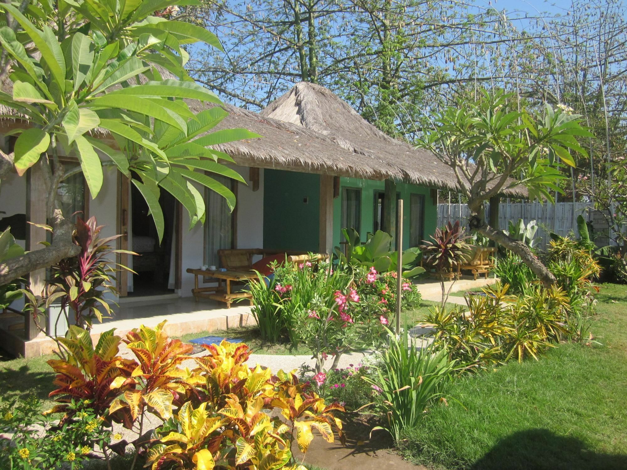 Maha Putri Bungalows Gili Trawangan Extérieur photo